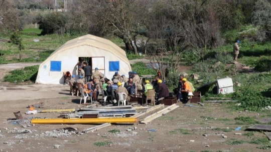 Aydın-Denizli Otoyol inşaatında çalışan işçilerin hak arayışı devam ediyor