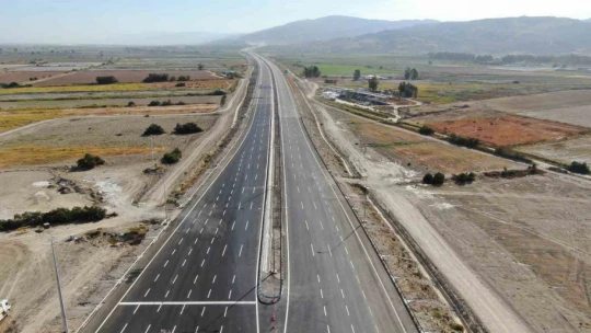 Aydın-Denizli Otoyolu hizmete açıldı