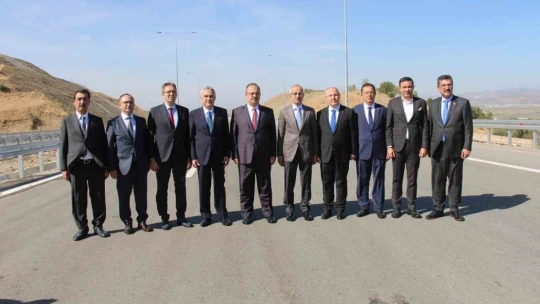 Aydın-Denizli Otoyolu hizmete açıldı