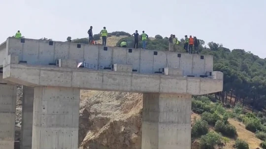 Aydın-Denizli Otoyolu'nda çalışan işçiler yine eyleme başladı
