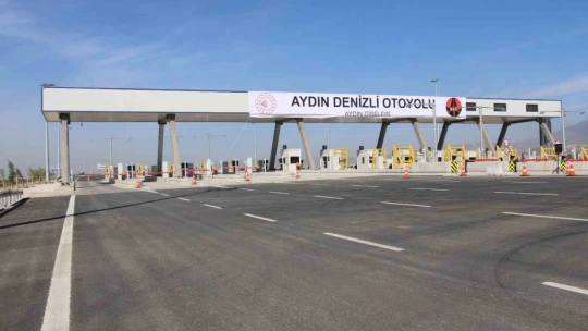 Aydın-Denizli Otoyolu'ndan 3 günde 22 bin araç geçti