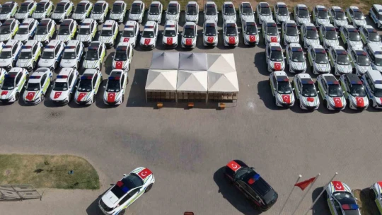 Aydın emniyetine yeni araçları teslim edildi