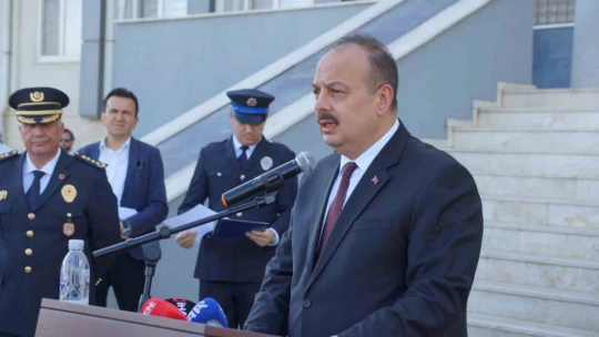 Aydın emniyetine yeni araçları teslim edildi