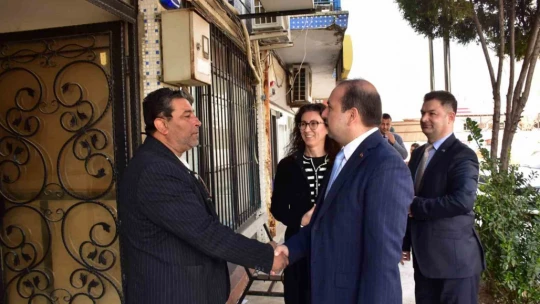 Aydın İl Sağlık Müdürü Eser Acarlar'daki Acil Sağlık Hizmetleri İstasyonu personeli ile bir araya geldi