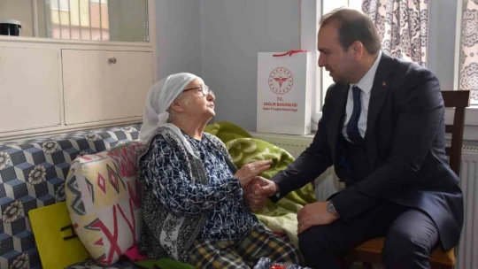Aydın İl Sağlık Müdürü Şenkul yaşlı çınarları yalnız bırakmadı