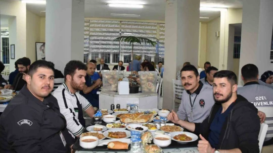 Aydın İl Sağlık Müdürü Şenkul sağlık personeli ile iftarda buluştu
