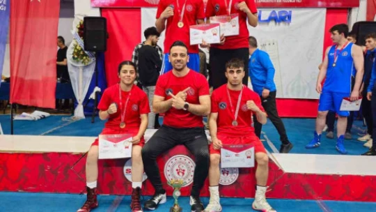 Aydın'ın demir yumrukları şampiyonadan 4 madalya ile döndü