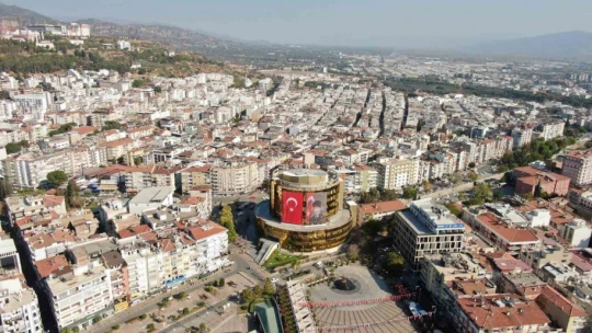 Aydın'ın Efeler'i 21 ili nüfusuyla solladı