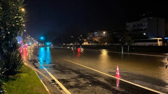 Aydın-İzmir karayolunda sürücüler zor anlar yaşadı