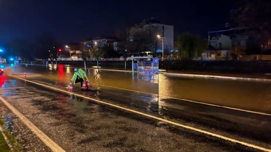 Aydın-İzmir karayolunda sürücüler zor anlar yaşadı