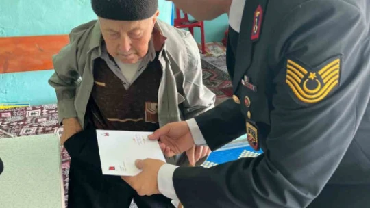Aydın jandarması, bayramda şehit ailelerini ve gazileri unutmadı
