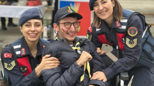 Aydın jandarması minik öğrencileri ağırladı
