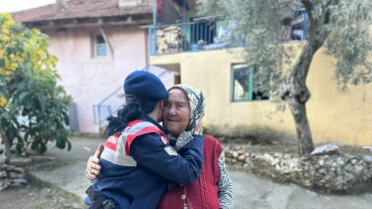 Aydın jandarması şehit öğretmen Sarısaç'ı unutmadı