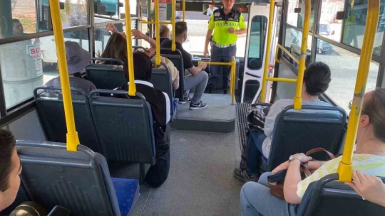 Aydın jandarmasından bayram öncesi trafik bilgilendirmesi