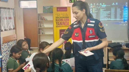 Aydın jandarmasından öğrencilere şiddet ve suça karşı farkındalık eğitimi