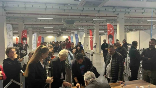 Aydın Kitap Fuarı binlerce ziyaretçinin katılımıyla devam ediyor