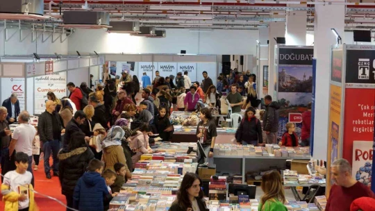Aydın Kitap Fuarı'na katılan vatandaşlar Başkan Çerçioğlu'na teşekkür etti