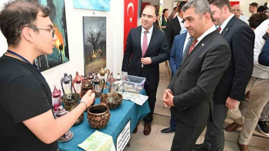 Aydın Lisesi karma resim sergisi açıldı