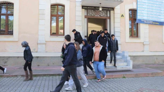 Aydın Mesleki ve Teknik Anadolu Lisesi'nde deprem tatbikatı gerçekleştirildi