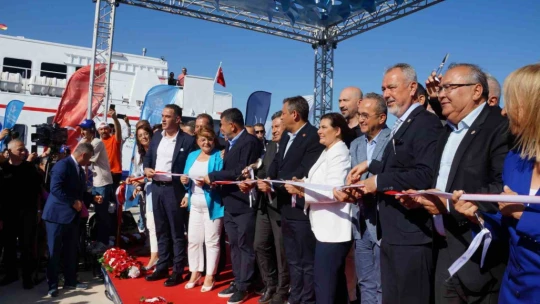 Aydın-Muğla deniz otobüsü seferleri başladı: CHP Lideri Özgür Özel kaptan köşküne geçerek ilk seferin startını verdi