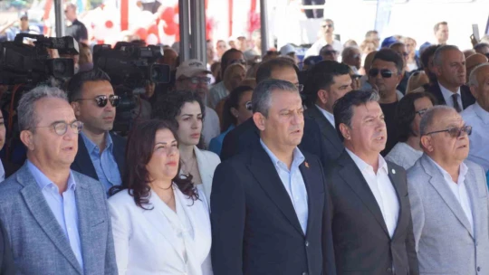 Aydın-Muğla deniz otobüsü seferleri başladı: CHP Lideri Özgür Özel kaptan köşküne geçerek ilk seferin startını verdi