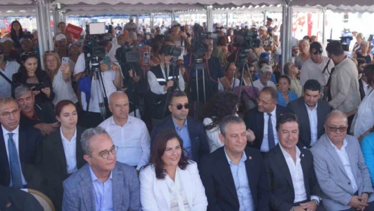 Aydın-Muğla deniz otobüsü seferleri başladı: CHP Lideri Özgür Özel kaptan köşküne geçerek ilk seferin startını verdi