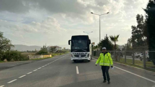 Aydın otogarında kış lastiği denetimi gerçekleştirildi