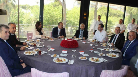 Aydın protokolü bayramlaştı
