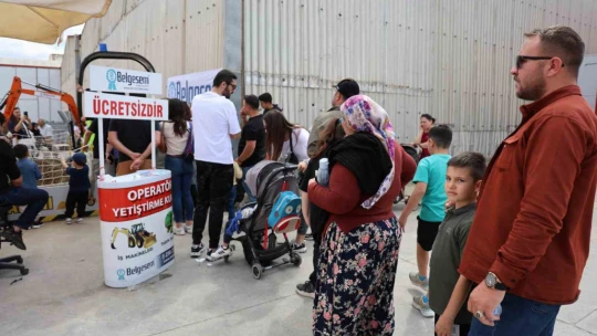 Aydın Tarım Fuarı yoğun ilgi gördü, çocuklar gerçek iş makinesi ile oynamanın keyfini yaşadı