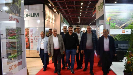 Aydın Ticaret Borsası Üyeleri Antalya'daki fuarda, tarımın geleceğini inceledi