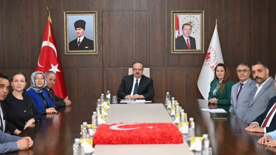 Aydın Valisi Canbolat muhtarları ağırladı