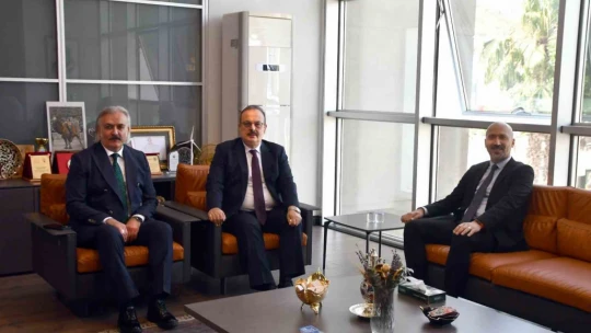 Aydın Valisi Canbolat, Söke Belediye Başkanı Arıkan ile görüştü