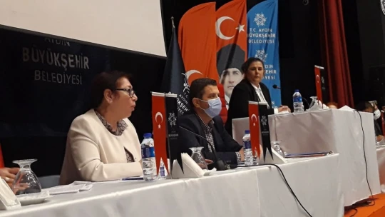 Aydın'da 'kadın heykeli' tartışması