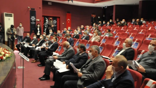 Aydın'da 'kadın heykeli' tartışması