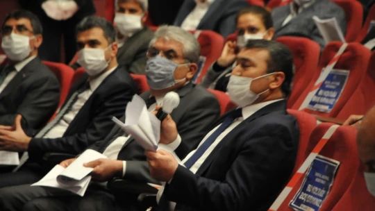 Aydın'da 'kadın heykeli' tartışması