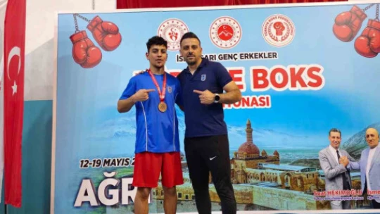 Aydınlı boksörlerden Türkiye şampiyonasında çifte madalya