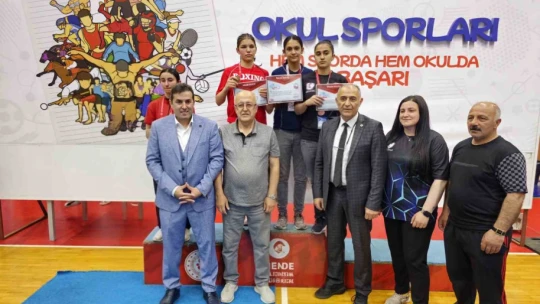 Aydınlı Ebrar Türkiye üçüncüsü oldu
