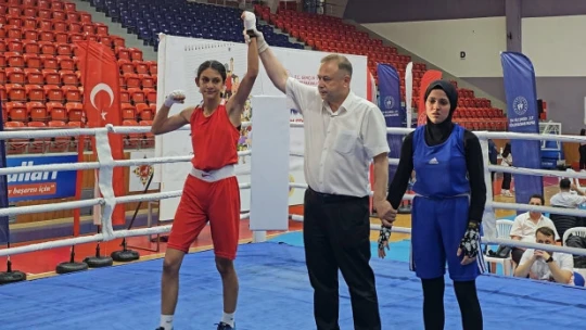 Aydınlı Ebrar Türkiye üçüncüsü oldu