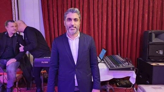 Aydınlı gazeteciler düzenlenen gecede stres attı
