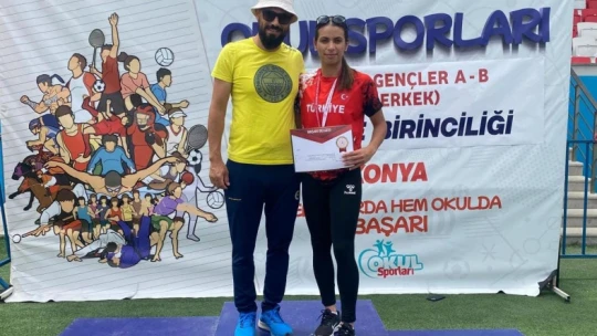 Aydınlı genç atletler Konya'da zirveye koştu