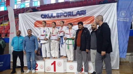 Aydınlı genç judocular grup birinciliği müsabakalarında derece ile döndü