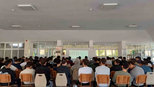 Aydınlı gençler geleceğe hazırlanıyor