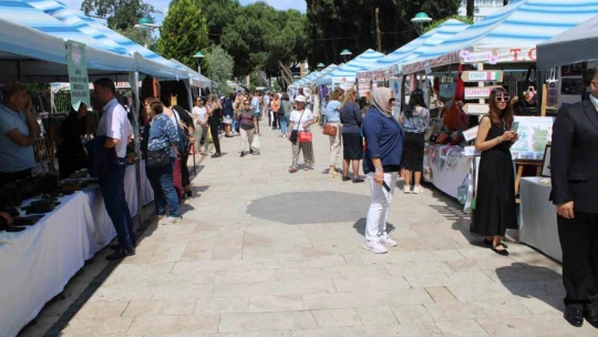 Aydınlı kursiyerler, el emeği ürünlerini görücüye çıkarttı