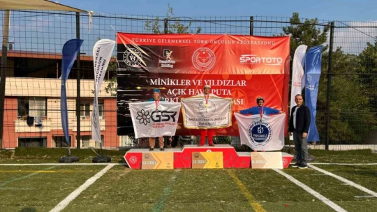Aydınlı minik okçular Türkiye finallerinde gururlandırdı
