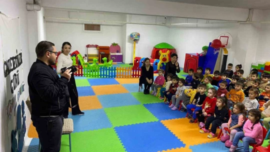 Aydınlı minikler gazeteciliği öğrendi