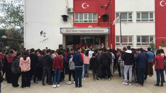 Aydınlı öğrenciler 'Yedi Bölge Yeni Name Projesiyle' 23 Nisan'ı kutlandı