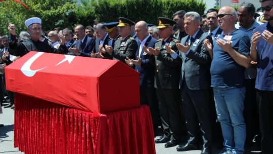 Aydınlı Şehit Üsteğmen Ege Akar, İzmir'de dualarla son yolculuğuna uğurladı
