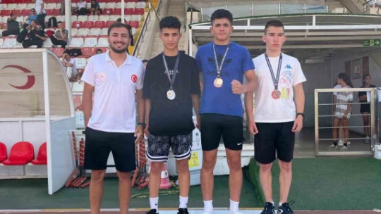 Aydınlı sporcular Karaman'da başarıya koştu
