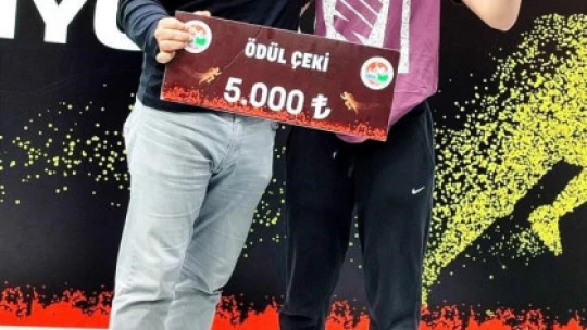 Aydınlı sporcular Türkiye Şampiyonası'ndan madalyalarla döndü
