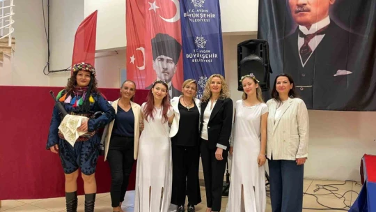 Aydınlılar Anneler Günü'nü Büyükşehir Belediyesi ile birlikte kutladı